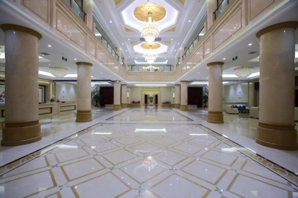 Linyi Blue Horizon International Hotel Yi He Екстер'єр фото