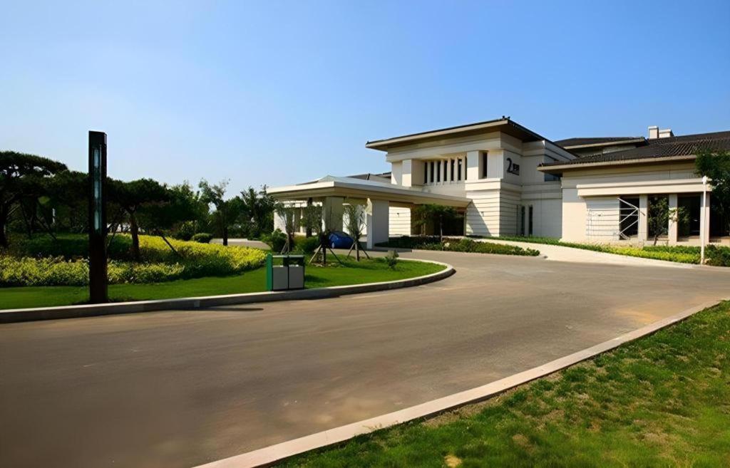 Linyi Blue Horizon International Hotel Yi He Екстер'єр фото