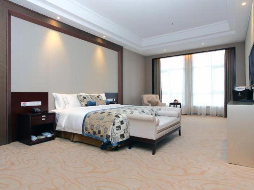 Linyi Blue Horizon International Hotel Yi He Екстер'єр фото