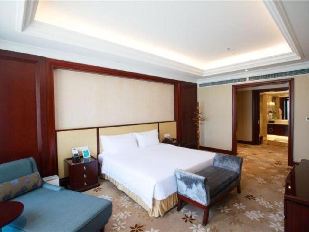 Linyi Blue Horizon International Hotel Yi He Екстер'єр фото