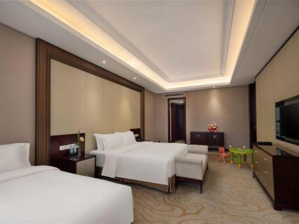 Linyi Blue Horizon International Hotel Yi He Екстер'єр фото