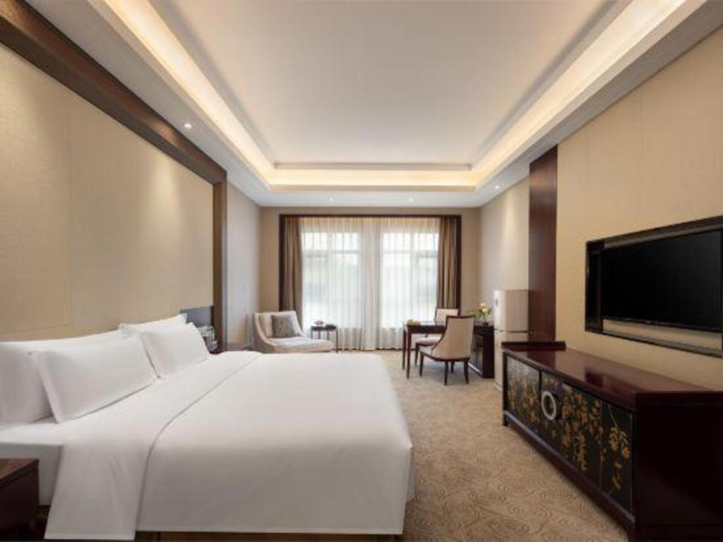 Linyi Blue Horizon International Hotel Yi He Екстер'єр фото