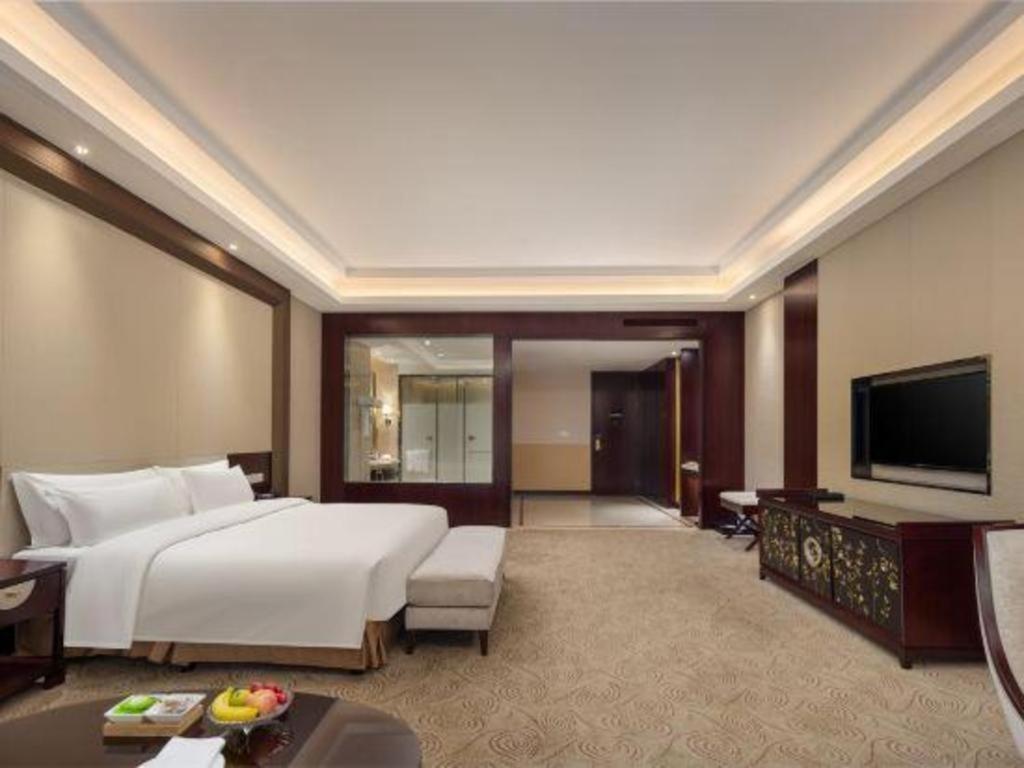 Linyi Blue Horizon International Hotel Yi He Екстер'єр фото