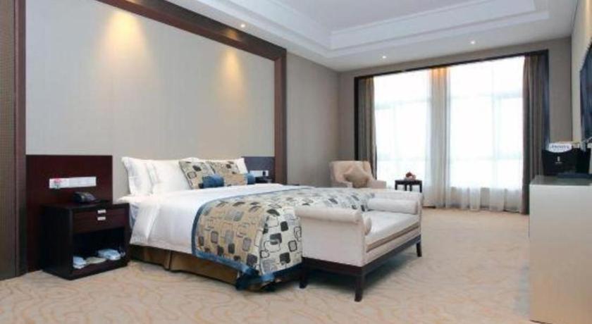 Linyi Blue Horizon International Hotel Yi He Екстер'єр фото