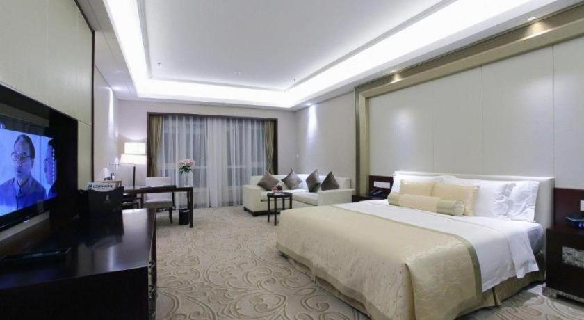 Linyi Blue Horizon International Hotel Yi He Екстер'єр фото