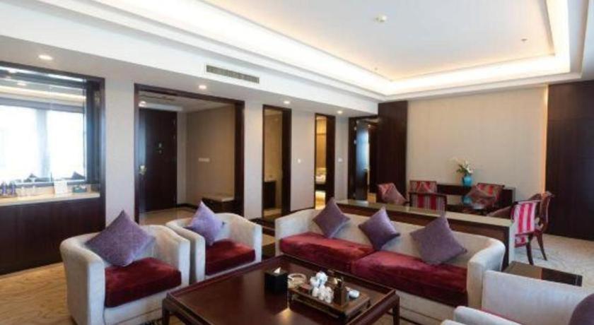 Linyi Blue Horizon International Hotel Yi He Екстер'єр фото