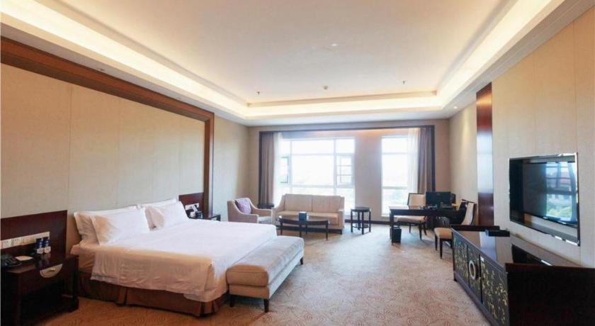 Linyi Blue Horizon International Hotel Yi He Екстер'єр фото